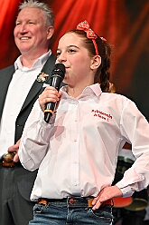 Prinzenwahl HDK 2025-04-11 35  Prinzenwahl 2025 - Am Freitag 11. April 2025 ist endlich so weit. Vorstellung bei der Präsidentenversammlung. Nach einer kurzen Verschnaufpause dann die Erlösung, wir sind gewählt als Kinderprinzencrew der Session 2025 / 2026. Danach dann das erste mal, ohne unsere Kindergarde, nur wir vier allein, auf die Bühne im Steinhof. Wir wurden gefeiert, beschenkt und machten sehr viele Fotos.  Hier auch nochmal einen herzlichen Glückwunsch an den des. Stadtprinzen Toni I. mit seiner Crew. : DVPJ, Toni I, Juls I., Prinz Karneval, Prinz, Prinz Juls I., Prinzessin Aileen I., Hofmarschälle, Page, Pagen, Paginnen, HDK, Duisburg, Karneval, Helau, Tollität, Event, Session 2025, Session 2025, HDK Duisburg, Hauptausschuss, Hauptausschuss Karneval Duisburg, Duisburg ist echt