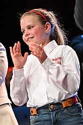 Prinzenwahl HDK 2025-04-11 49  Prinzenwahl 2025 - Am Freitag 11. April 2025 ist endlich so weit. Vorstellung bei der Präsidentenversammlung. Nach einer kurzen Verschnaufpause dann die Erlösung, wir sind gewählt als Kinderprinzencrew der Session 2025 / 2026. Danach dann das erste mal, ohne unsere Kindergarde, nur wir vier allein, auf die Bühne im Steinhof. Wir wurden gefeiert, beschenkt und machten sehr viele Fotos.  Hier auch nochmal einen herzlichen Glückwunsch an den des. Stadtprinzen Toni I. mit seiner Crew. : DVPJ, Toni I, Juls I., Prinz Karneval, Prinz, Prinz Juls I., Prinzessin Aileen I., Hofmarschälle, Page, Pagen, Paginnen, HDK, Duisburg, Karneval, Helau, Tollität, Event, Session 2025, Session 2025, HDK Duisburg, Hauptausschuss, Hauptausschuss Karneval Duisburg, Duisburg ist echt