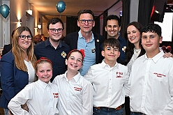 Prinzenwahl HDK 2025-04-11 56  Prinzenwahl 2025 - Am Freitag 11. April 2025 ist endlich so weit. Vorstellung bei der Präsidentenversammlung. Nach einer kurzen Verschnaufpause dann die Erlösung, wir sind gewählt als Kinderprinzencrew der Session 2025 / 2026. Danach dann das erste mal, ohne unsere Kindergarde, nur wir vier allein, auf die Bühne im Steinhof. Wir wurden gefeiert, beschenkt und machten sehr viele Fotos.  Hier auch nochmal einen herzlichen Glückwunsch an den des. Stadtprinzen Toni I. mit seiner Crew. : DVPJ, Toni I, Juls I., Prinz Karneval, Prinz, Prinz Juls I., Prinzessin Aileen I., Hofmarschälle, Page, Pagen, Paginnen, HDK, Duisburg, Karneval, Helau, Tollität, Event, Session 2025, Session 2025, HDK Duisburg, Hauptausschuss, Hauptausschuss Karneval Duisburg, Duisburg ist echt