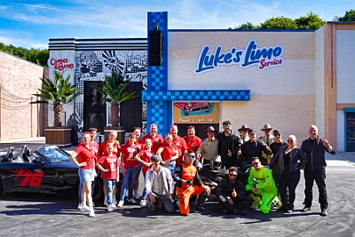 MoviePark 2025-09-07 04  Gemeinsam im Movie Park - Am Sonntag 7. September haben wir einen wunderbaren Tag mit der „Großen“ Prinzencrew im „Movie Park“ verbringen dürfen. Wir haben nicht nur die Attraktionen „getestet“, wir durften auch Fotos mit der Stuntcrew machen. : DVPJ, Holger II, Kinderprinz Phil II., Prinzessin, Mia I., Prinzessin Mia I., HDK, Duisburg, Karneval, Helau, Tollität, Event, Session 2024, Session 2025, Hauptausschuss, Gemeinschaft, Hauptausschuss Karneval Duisburg, Duisburg ist echt