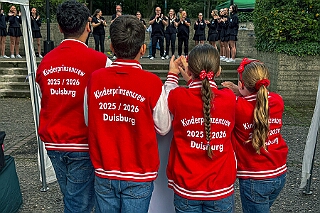 01 KGMarxlJecken 2025-09-13 09  Am Samstag 13. September - Zuerst waren wir in „Mattlerbusch“. Die Marxloher-Jecken „Feierten mit Freunden“ dort auf dem Gelände neben dem Niederrheinischen Karnevalsmusem. Danach gab es das Heimspiel bei unserer KG Alle Mann an Bord. Ein Gartenfest mit den aktiven und passiven Mitgliedern.