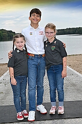 03 SommerfBuergergarde 2025-09-20 13  40 Jähriges, ein Baum und Sommerfest - Am 20. September feierte die Hamborner Stadtwache, das Offizierscorps der KG Rot-Weiß Hambrn-Marxloh 1958 e.V.,  ihr 40-jähriges Bestehen. Danach erfüllten wir unsere Nominierung in der Facebook Challenge  zum Pflanzen eines „Karnevals-Baums“ durch PrinznToni I.(des.). Zum Abschluss besuchten wir noch das Sommerfest der Bürgergarde der Stadt Duisburg an der Sechs-Seen-Platte. : DVPJ, Holger II, Kinderprinz Phil II., Prinzessin, Mia I., Prinzessin Mia I., HDK, Duisburg, Karneval, Helau, Tollität, Event, Session 2024, Session 2025, Hauptausschuss, Gemeinschaft, Hauptausschuss Karneval Duisburg, Duisburg ist echt