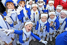 01 AuftaktNordVer 2025-11-07 33  Langer Samstag, der 8. November  - Am Samstagmorgen stand in der Abteikirche der karnevalistische Gottesdienst in Hamborm an. Mit eine kleinen Umzug ging’ s zum dortigen Rathaus. Karnevalsauftakt der Nordvereine. Am frühen Abend dann in Laar zu Rot-Goldenen KG und später zur Party zum Hoppeditzerwachen bei der KG Sonniger Süden. : DVPJ, Holger II, Kinderprinz Phil II., Prinzessin, Mia I., Prinzessin Mia I., HDK, Duisburg, Karneval, Helau, Tollität, Event, Session 2024, Session 2025, Hauptausschuss, Gemeinschaft, Hauptausschuss Karneval Duisburg, Duisburg ist echt