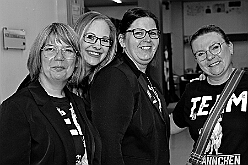 03 Auftaktsit AMaB  2025-11-15 05  Auftakt HDK, Proklamation, Auftaktsitzung - Samstag, 15. November, zogen wir mit den Duisburger Karnevalsgesellschaften vom Forum über die Königsstraße zum Burgplatz. Hier war dann die Auftaktveranstaltung des HDK. Um die Mittagszeit sind es über den Rhein nach Kamp-Lintfort gefahren,  dort war in der Stadthalle die Proklamation von der Jugendprinzessin Sophie I. Am frühen Abend dann in die Aula, unsere Aula, vom Reinhard-und-Max-Mannesmann-Gymnasium, zur Auftaktsitzung unseres „Heimathafens“. Mit „stürmischer“ Begeisterung wurden wir dort empfangen. : DVPJ, Holger II, Kinderprinz Phil II., Prinzessin, Mia I., Prinzessin Mia I., HDK, Duisburg, Karneval, Helau, Tollität, Event, Session 2024, Session 2025, Hauptausschuss, Gemeinschaft, Hauptausschuss Karneval Duisburg, Duisburg ist echt