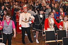 Kuerung Steinhof 2026-01-04 057  Unsere Kürung - Premiere - Im so genannten „Gürzenich“ von Duisburg, dem Steinhof in Huckingen fand am Sonntag, 4. Januar 2026, zum ersten Mal die Kürung einer Kinderprinzencrew statt. Wir sind nun als Prinz Juls I., Prinzessin Aileen I. mit Hofmarschall Sami und Pagin Paula der Stadt Duisburg 2026 inthronisiert. : DVPJ, Holger II, Kinderprinz Phil II., Prinzessin, Mia I., Prinzessin Mia I., HDK, Duisburg, Karneval, Helau, Tollität, Event, Session 2024, Session 2025, Hauptausschuss, Gemeinschaft, Hauptausschuss Karneval Duisburg, Duisburg ist echt