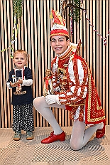 Kuerung Steinhof 2026-01-04 100  Unsere Kürung - Premiere - Im so genannten „Gürzenich“ von Duisburg, dem Steinhof in Huckingen fand am Sonntag, 4. Januar 2026, zum ersten Mal die Kürung einer Kinderprinzencrew statt. Wir sind nun als Prinz Juls I., Prinzessin Aileen I. mit Hofmarschall Sami und Pagin Paula der Stadt Duisburg 2026 inthronisiert. : DVPJ, Holger II, Kinderprinz Phil II., Prinzessin, Mia I., Prinzessin Mia I., HDK, Duisburg, Karneval, Helau, Tollität, Event, Session 2024, Session 2025, Hauptausschuss, Gemeinschaft, Hauptausschuss Karneval Duisburg, Duisburg ist echt