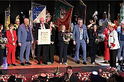 Kuer Toni I 2026-01-10 16  Galaabend zur Prinzenkürung - Samstag der 10. Januar 2026, ein ein stimmungsvoller Abend umringt die Kürung se. Tollität Prinz Toni I. in der restlos ausverkauften Mercatorhalle. Nach dem Einmarsch der Standarten und der Begrüßung vom HDK Präsidenten „Michel“ Jansen zeigten wir unser komplettes Programm den 1000 Gästen. : DVPJ, no.6207 Press D, Toni I, Kinderprinz Juls I., Juls I., Prinzessin, Aileen I., Prinzessin Aileen I., HDK, Duisburg, Karneval, Helau, Tollität, Event, Session 2025, Session 2026, Hauptausschuss, Gemeinschaft, Hauptausschuss Karneval Duisburg, Duisburg ist echt