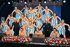 Empfang Toni I 2026-01-11 45  Empfang se. Tollität Prinz Toni I. - IEmpfang se. Tollität Prinz Toni I.
Im Steinhof in Huckingen bat traditionsgemäß einen Tag nach seiner Ernennung zum Prinz Karneval der Stadt Duisburg, Toni I. zum Empfang. Nicht nur Family and Friends und der HDK-Förderkreis kamen zum Gratulieren, sondern  Bastian I. und Steffen I. des KGK aus Moers. Ein buntes Rahmenprogramm, u. a. gestaltet von Duisburger Garde- und Showtänzen, rundeten den Abend ab. : DVPJ, no.6207 Press D, Toni I, Kinderprinz Juls I., Juls I., Prinzessin, Aileen I., Prinzessin Aileen I., HDK, Duisburg, Karneval, Helau, Tollität, Event, Session 2025, Session 2026, Hauptausschuss, Gemeinschaft, Hauptausschuss Karneval Duisburg, Duisburg ist echt