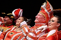 Empfang Toni I 2026-01-11 51  Empfang se. Tollität Prinz Toni I. - IEmpfang se. Tollität Prinz Toni I.
Im Steinhof in Huckingen bat traditionsgemäß einen Tag nach seiner Ernennung zum Prinz Karneval der Stadt Duisburg, Toni I. zum Empfang. Nicht nur Family and Friends und der HDK-Förderkreis kamen zum Gratulieren, sondern  Bastian I. und Steffen I. des KGK aus Moers. Ein buntes Rahmenprogramm, u. a. gestaltet von Duisburger Garde- und Showtänzen, rundeten den Abend ab. : DVPJ, no.6207 Press D, Toni I, Kinderprinz Juls I., Juls I., Prinzessin, Aileen I., Prinzessin Aileen I., HDK, Duisburg, Karneval, Helau, Tollität, Event, Session 2025, Session 2026, Hauptausschuss, Gemeinschaft, Hauptausschuss Karneval Duisburg, Duisburg ist echt