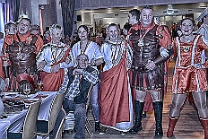 Empfang Toni I 2026-01-11 54  Empfang se. Tollität Prinz Toni I. - IEmpfang se. Tollität Prinz Toni I.
Im Steinhof in Huckingen bat traditionsgemäß einen Tag nach seiner Ernennung zum Prinz Karneval der Stadt Duisburg, Toni I. zum Empfang. Nicht nur Family and Friends und der HDK-Förderkreis kamen zum Gratulieren, sondern  Bastian I. und Steffen I. des KGK aus Moers. Ein buntes Rahmenprogramm, u. a. gestaltet von Duisburger Garde- und Showtänzen, rundeten den Abend ab. : DVPJ, no.6207 Press D, Toni I, Kinderprinz Juls I., Juls I., Prinzessin, Aileen I., Prinzessin Aileen I., HDK, Duisburg, Karneval, Helau, Tollität, Event, Session 2025, Session 2026, Hauptausschuss, Gemeinschaft, Hauptausschuss Karneval Duisburg, Duisburg ist echt