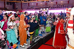 01 KarnevalOnIce 2026-02-06 24  alleato Arena und Ordensessen - Am späten Freitagnachmittag hieß es zum 4. Mal „Karneval on Ice“ . Nach der Premiere 2023 ist diese Veranstaltung weiterhin beliebt.  Das (Spaß)Eishockeyspiel der Teams Karneval vs. Stadt Duisburg endete 10:10. Nach diesem Besuch waren noch bei der Ehrengarde, diese hat den „Großen Orden“ an Joachim Loosen verliehen. : DVPJ, Toni I, Kinderprinz Juls I., Juls I., Prinzessin, Aileen I., Prinzessin Aileen I., HDK, Duisburg, Karneval, Helau, Tollität, Event, Session 2025, Session 2026, Hauptausschuss, Gemeinschaft, Hauptausschuss Karneval Duisburg, Duisburg ist echt