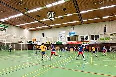 03 OSC Rheinhausen 2026-02-07 04  Samstags Tour, 7. Februar - Mittags begann unsere Tour, insgesamt 7 Auftritte, im Hewag Seniorenstift an der Karl-Jarres-Straße. Es folgte dann im Karl Martin Haus bei den Jungschützen, begleitet von unserer Minigarde, der nächste Termin. Nach sportlichen Stop dann beim OSC in Rheinhausen ging es zur Mädchensitzung von Rot-Weiß Hamborn-Marxloh. Von dort in die City, einmal zur die Galasitzung der Bürgergarde im WYNDHAM Hotel und dann die Damensitzung vom Sonnigen Süden. Zum Schluss war dann noch das Kostümfest der „Hippen“ in Großenbaum.