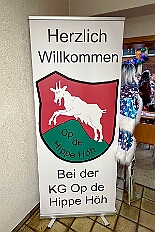 07 Kostuems HippeHoeh 2026-02-07 01  Samstags Tour, 7. Februar - Mittags begann unsere Tour, insgesamt 7 Auftritte, im Hewag Seniorenstift an der Karl-Jarres-Straße. Es folgte dann im Karl Martin Haus bei den Jungschützen, begleitet von unserer Minigarde, der nächste Termin. Nach sportlichen Stop dann beim OSC in Rheinhausen ging es zur Mädchensitzung von Rot-Weiß Hamborn-Marxloh. Von dort in die City, einmal zur die Galasitzung der Bürgergarde im WYNDHAM Hotel und dann die Damensitzung vom Sonnigen Süden. Zum Schluss war dann noch das Kostümfest der „Hippen“ in Großenbaum.