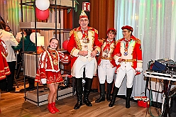 Prinzenem Intercity 2026- 02-10 21  Mal nicht wie immer - Eigentlich ist es Tradition der Roten Funken zu ihrem Prinzenempfang am Mittwoch vor Altweiber zu bitten. Dieses Jahr wurden im IntercityHotel die Tollitätten unvermeidbar einen Tag vorher : DVPJ, Toni I, Kinderprinz Juls I., Juls I., Prinzessin, Aileen I., Prinzessin Aileen I., HDK, Duisburg, Karneval, Helau, Tollität, Event, Session 2025, Session 2026, Hauptausschuss, Gemeinschaft, Hauptausschuss Karneval Duisburg, Duisburg ist echt