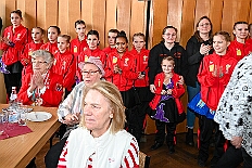 02 EmpfangRathaus 2026- 02-11 07  Mittwochs Tour, 11. Februar - Um 10 Uhr ging es an diesem Tag auf Karnevalsfeier der GGS Tonstraße für uns los. Danach waren dann 2 Termine mit Prinz Toni zusammen, einmal der Rathausempfang in Rheinhausen und das Wiegen bei der DEKRA. Am Nachmittag standen 3 Seniorenkarnevaslfeiern an, bei Casa Mia in Röttgersbach und den Hewag-Zentren Hufstraße und Brauerstraße. Nach dem Kurzbesuch bei den Lebensräumen Duisburg ging es in den Steinhof zum Abend für den Bürger des Jahres. : DVPJ, Toni I, Kinderprinz Juls I., Juls I., Prinzessin, Aileen I., Prinzessin Aileen I., HDK, Duisburg, Karneval, Helau, Tollität, Event, Session 2025, Session 2026, Hauptausschuss, Gemeinschaft, Hauptausschuss Karneval Duisburg, Duisburg ist echt