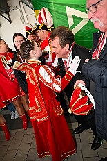 03 DEKRA PrWiegen 2026- 02-11 09  Mittwochs Tour, 11. Februar - Um 10 Uhr ging es an diesem Tag auf Karnevalsfeier der GGS Tonstraße für uns los. Danach waren dann 2 Termine mit Prinz Toni zusammen, einmal der Rathausempfang in Rheinhausen und das Wiegen bei der DEKRA. Am Nachmittag standen 3 Seniorenkarnevaslfeiern an, bei Casa Mia in Röttgersbach und den Hewag-Zentren Hufstraße und Brauerstraße. Nach dem Kurzbesuch bei den Lebensräumen Duisburg ging es in den Steinhof zum Abend für den Bürger des Jahres. : DVPJ, Toni I, Kinderprinz Juls I., Juls I., Prinzessin, Aileen I., Prinzessin Aileen I., HDK, Duisburg, Karneval, Helau, Tollität, Event, Session 2025, Session 2026, Hauptausschuss, Gemeinschaft, Hauptausschuss Karneval Duisburg, Duisburg ist echt