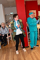 04 CasaMia Seniorkar 2026- 02-11 03  Mittwochs Tour, 11. Februar - Um 10 Uhr ging es an diesem Tag auf Karnevalsfeier der GGS Tonstraße für uns los. Danach waren dann 2 Termine mit Prinz Toni zusammen, einmal der Rathausempfang in Rheinhausen und das Wiegen bei der DEKRA. Am Nachmittag standen 3 Seniorenkarnevaslfeiern an, bei Casa Mia in Röttgersbach und den Hewag-Zentren Hufstraße und Brauerstraße. Nach dem Kurzbesuch bei den Lebensräumen Duisburg ging es in den Steinhof zum Abend für den Bürger des Jahres. : DVPJ, Toni I, Kinderprinz Juls I., Juls I., Prinzessin, Aileen I., Prinzessin Aileen I., HDK, Duisburg, Karneval, Helau, Tollität, Event, Session 2025, Session 2026, Hauptausschuss, Gemeinschaft, Hauptausschuss Karneval Duisburg, Duisburg ist echt