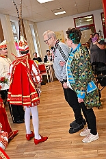 04 CasaMia Seniorkar 2026- 02-11 12  Mittwochs Tour, 11. Februar - Um 10 Uhr ging es an diesem Tag auf Karnevalsfeier der GGS Tonstraße für uns los. Danach waren dann 2 Termine mit Prinz Toni zusammen, einmal der Rathausempfang in Rheinhausen und das Wiegen bei der DEKRA. Am Nachmittag standen 3 Seniorenkarnevaslfeiern an, bei Casa Mia in Röttgersbach und den Hewag-Zentren Hufstraße und Brauerstraße. Nach dem Kurzbesuch bei den Lebensräumen Duisburg ging es in den Steinhof zum Abend für den Bürger des Jahres. : DVPJ, Toni I, Kinderprinz Juls I., Juls I., Prinzessin, Aileen I., Prinzessin Aileen I., HDK, Duisburg, Karneval, Helau, Tollität, Event, Session 2025, Session 2026, Hauptausschuss, Gemeinschaft, Hauptausschuss Karneval Duisburg, Duisburg ist echt