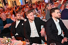 08 HDK Buerger desJahrse 2026- 02-11 26  Mittwochs Tour, 11. Februar - Um 10 Uhr ging es an diesem Tag auf Karnevalsfeier der GGS Tonstraße für uns los. Danach waren dann 2 Termine mit Prinz Toni zusammen, einmal der Rathausempfang in Rheinhausen und das Wiegen bei der DEKRA. Am Nachmittag standen 3 Seniorenkarnevaslfeiern an, bei Casa Mia in Röttgersbach und den Hewag-Zentren Hufstraße und Brauerstraße. Nach dem Kurzbesuch bei den Lebensräumen Duisburg ging es in den Steinhof zum Abend für den Bürger des Jahres. : DVPJ, Toni I, Kinderprinz Juls I., Juls I., Prinzessin, Aileen I., Prinzessin Aileen I., HDK, Duisburg, Karneval, Helau, Tollität, Event, Session 2025, Session 2026, Hauptausschuss, Gemeinschaft, Hauptausschuss Karneval Duisburg, Duisburg ist echt