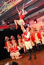 09 AltweibEhrengarde 2026- 02-12 04  Weiberfastnachts Tour, 11. Februar - Schon um 9 Uhr begann dieser ereignisreicher Tag für uns mit der Karnevalsfeier in der GGS Habichtstraße. Im HDK Festzelt wurden wir danach fanatisch gefeiert. Weiter ging es dann zu Hargreaves und ins LANUV zur der Firmenfeiern. Zwischendurch seine Seniorenfeier der AWO Karl-Jarres-Straße. Im Ratskeller feiern die Nordvereine Altweiber. In Folge fahren wir nach Laar, einmal zum Familienkarneval der KG Rot-Gold und die KFD feier im St. Ewald. Der vorletzte Auftritt dann die Altweibersitzung bei der Ehrengarde bevor es zum erneuten Heimspiel  zur Altweiber-Party in den Heimathafen geht. : DVPJ, Toni I, Kinderprinz Juls I., Juls I., Prinzessin, Aileen I., Prinzessin Aileen I., HDK, Duisburg, Karneval, Helau, Tollität, Event, Session 2025, Session 2026, Hauptausschuss, Gemeinschaft, Hauptausschuss Karneval Duisburg, Duisburg ist echt