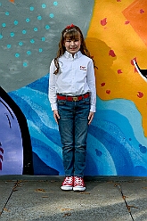 Wahlabend HDK 2026- 04-17 05  Wir sind jetzt die Kinderprinzencrew - In und vor der Mensa der Gesamtschule Stadtmitte war von Beginn großartige Stimmung. Wir, die designierte Kinderprinzencrew mit Prinz Niklas I., Prinzessin Greta I., den Paginen Leonie und Hanna waren   vor der Wahl bei der Präsidentenversammlung ziemlich nervös. Aber später präsentierten wir uns auf der Bühne doch schon recht souverän. Viele Gratulanten war gekommen um uns und dem designierten Stadtprinz Oliver I. zu gratulieren. : DVPJ, Oliver I, Kinderprinz Niklas I., Niklas I., Prinzessin, Greta I., Prinzessin Greta I., HDK, Duisburg, Karneval, Helau, Tollität, Event, Session 2026, Session 2027, Hauptausschuss, Gemeinschaft, Hauptausschuss Karneval Duisburg, Duisburg ist echt